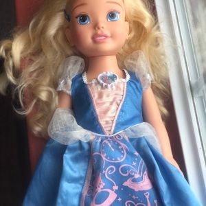 Bundle:Cinderella Doll, Yellow and Ariel dress.